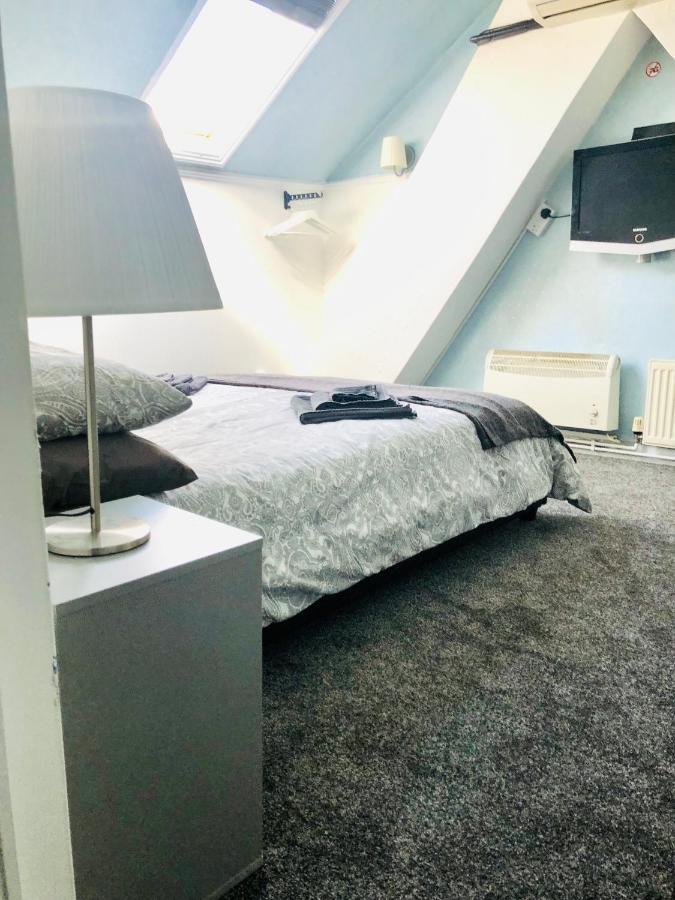 Ac Hideout Apartman Rochford Kültér fotó